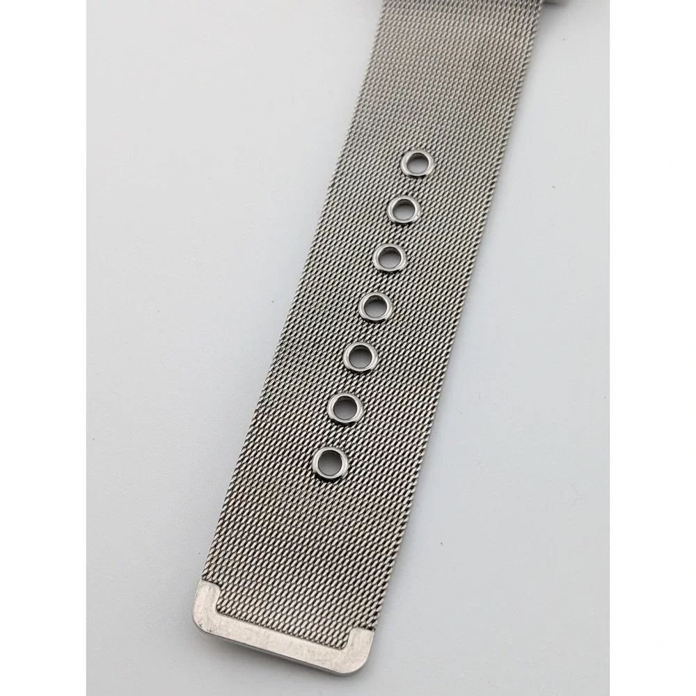 DKNY Watch Women 35mm Case Silver Mesh Metal Band NY4302- New Battery‎